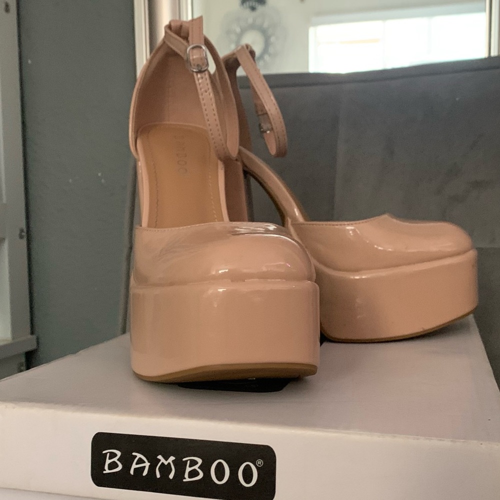Heels - Picture 5 of 5